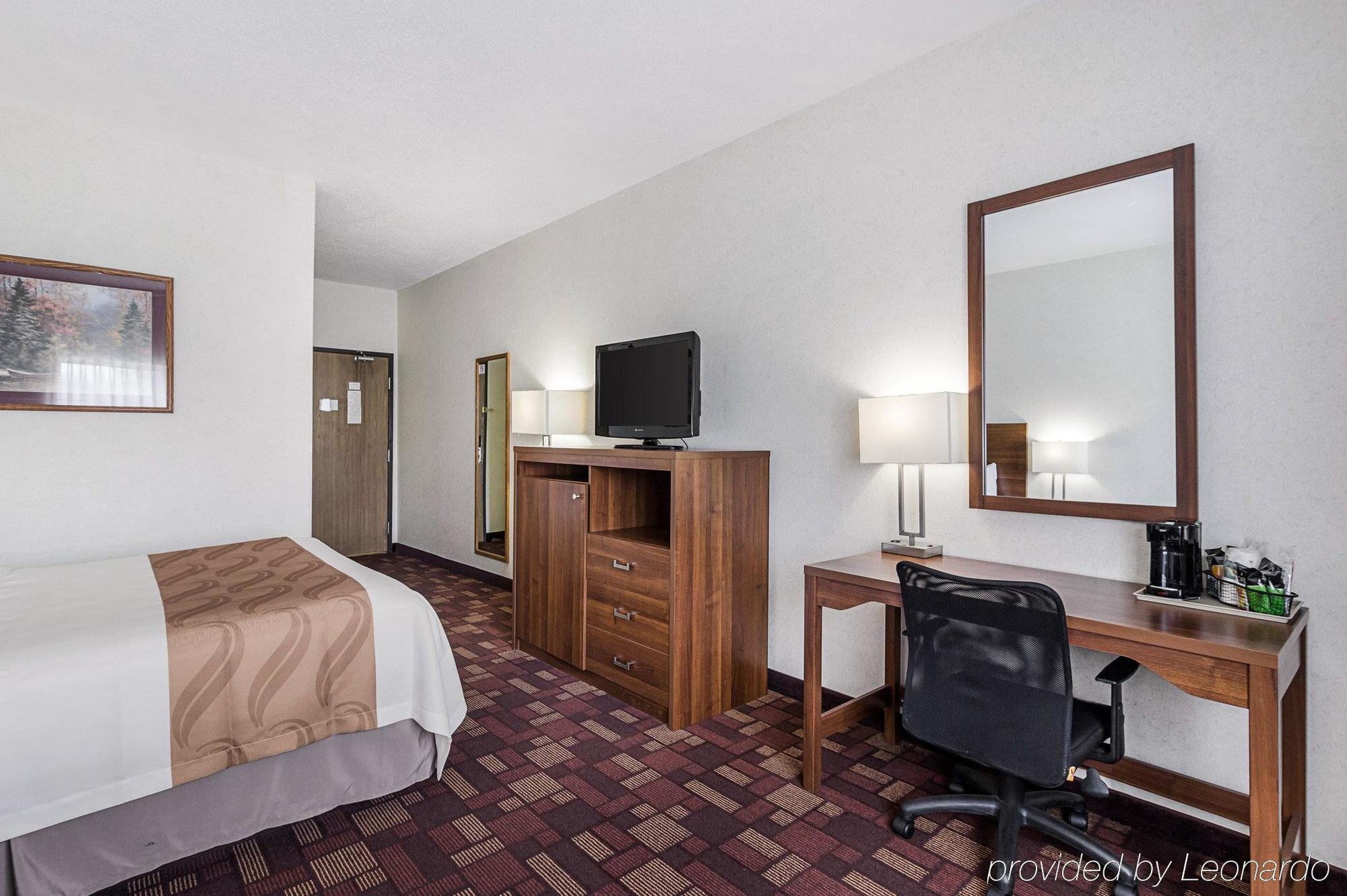 Econo Lodge Luverne I-90 Exterior photo